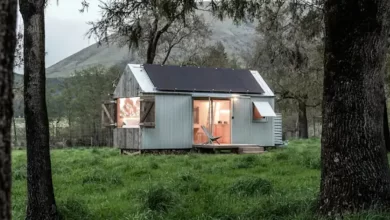 La casita Tiny House es transportable y no tiene conexión a ningún suministro exterior / WELL ARCHITECTURE STUDIO