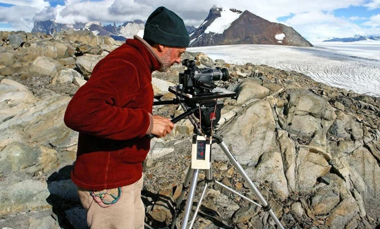 Fotógrafo y explorador incansable, su archivo visual es un testimonio único de los paisajes, la historia natural y los cambios profundos de la región más austral del continente americano./ Imagen: Daniel Rivademar
